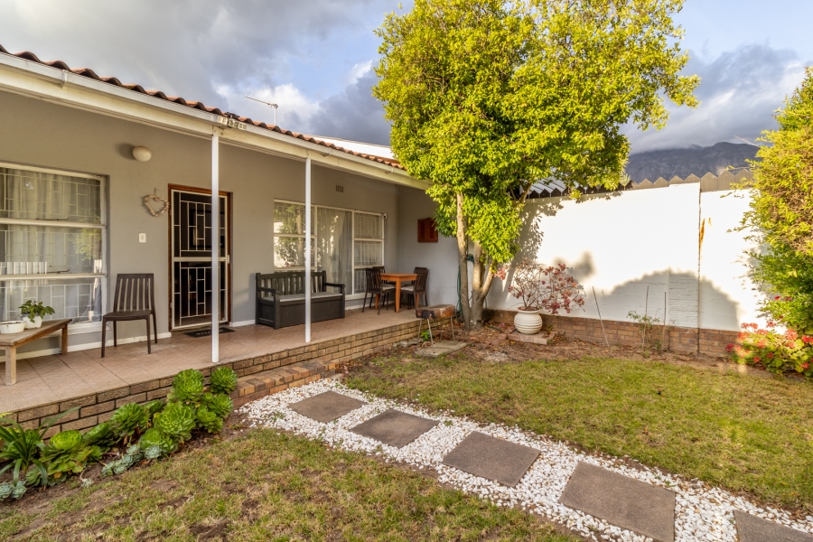 2 Bedroom Property for Sale in Franschhoek Western Cape